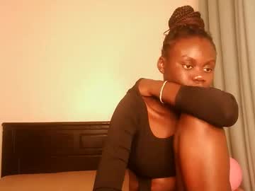 kinky_lola1 Photos on InfiCams