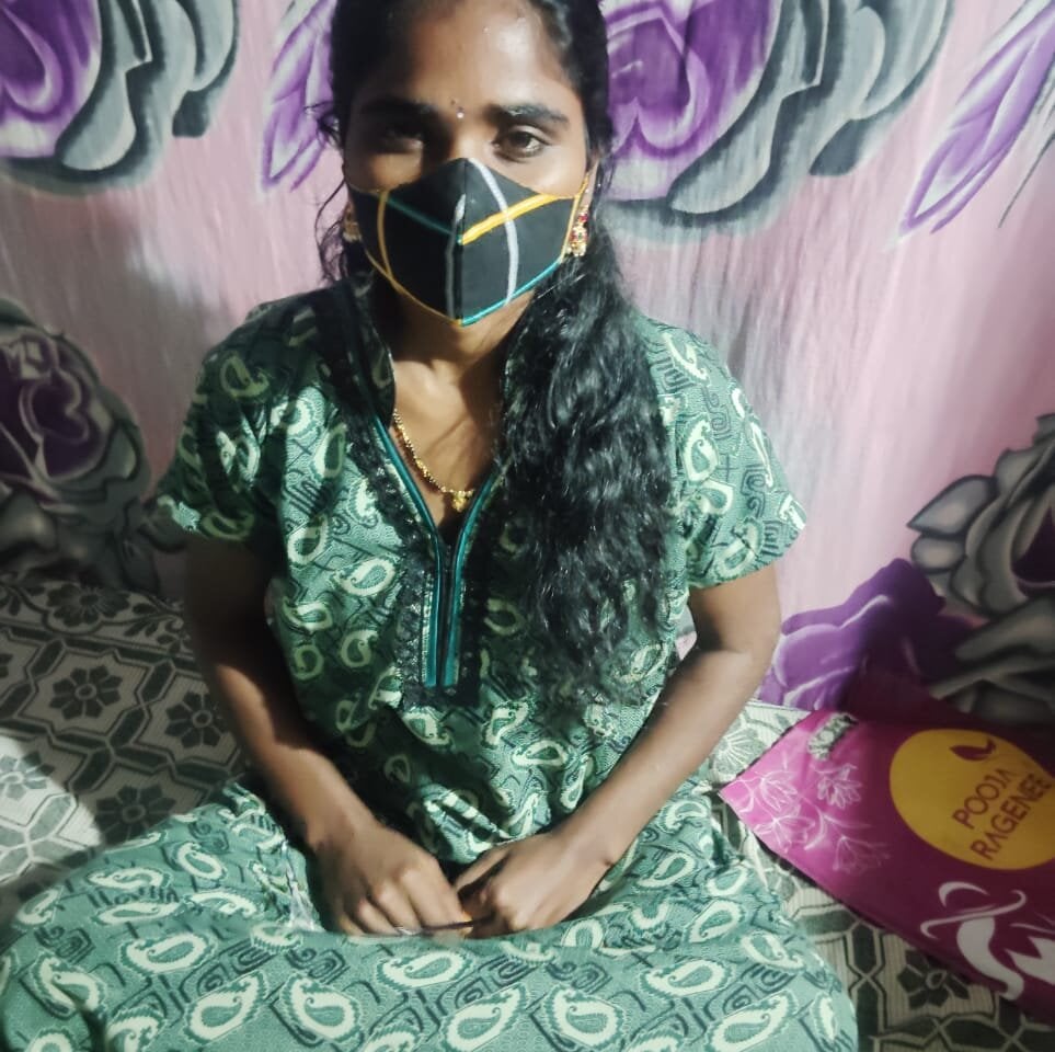 sarika-telugu Photos on InfiCams