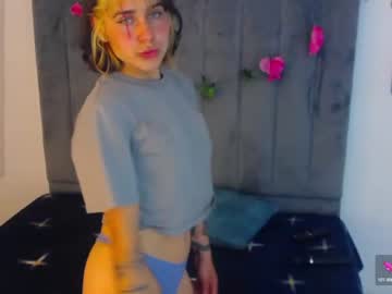 riley_colors cam model photos at Chaturbate